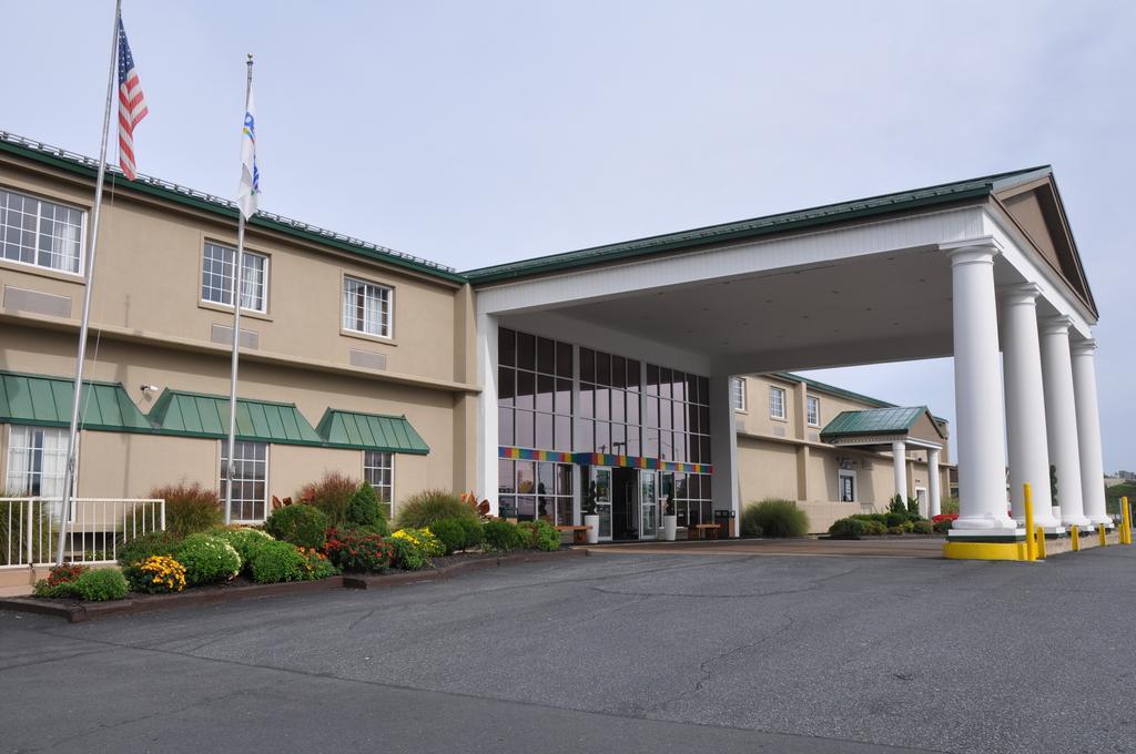 Park Inn By Radisson Harrisburg West Меканиксберг Экстерьер фото