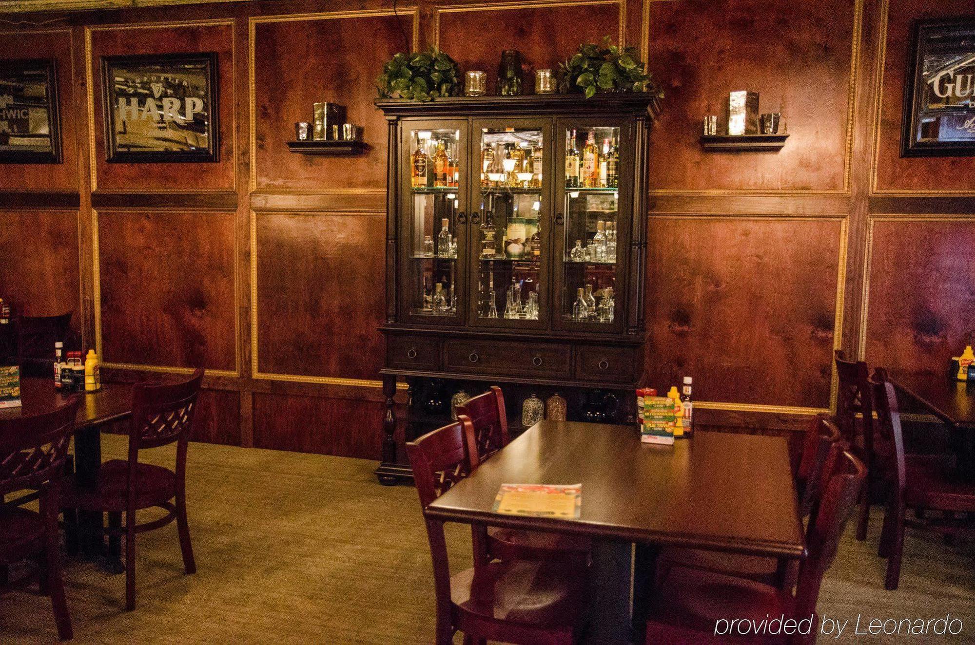 Park Inn By Radisson Harrisburg West Меканиксберг Экстерьер фото